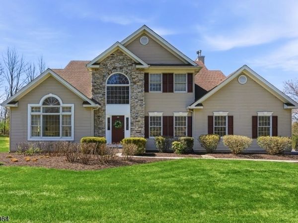 203 Lauren Way, Greenwich, NJ 08804