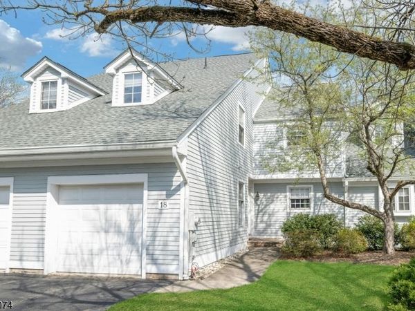 18 Cable Ct, Montville, NJ 07045