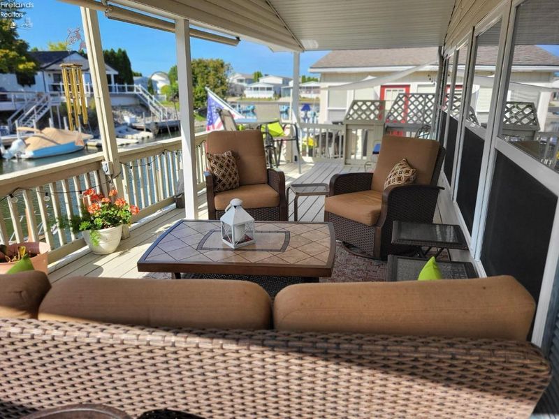 1640 N 1640 N Harbor Crossing Road, Unit 206, Marblehead, OH 43440 Photo 8