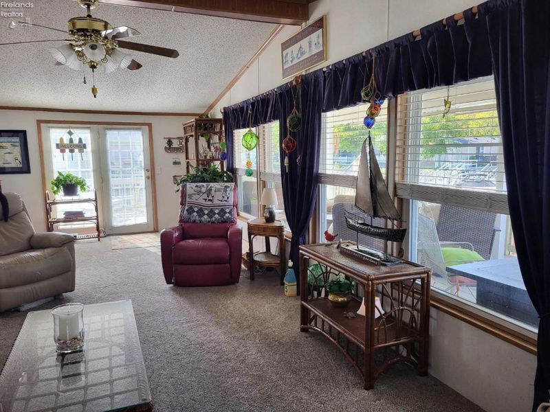 1640 N 1640 N Harbor Crossing Road, Unit 206, Marblehead, OH 43440 Photo 9