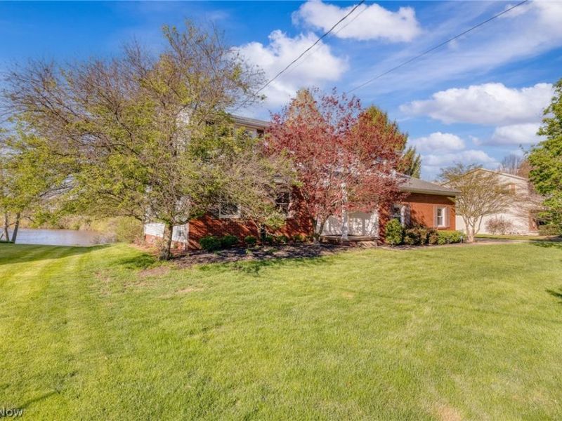 3020 Thunderbird Drive, Poland, OH 44514 Photo 4