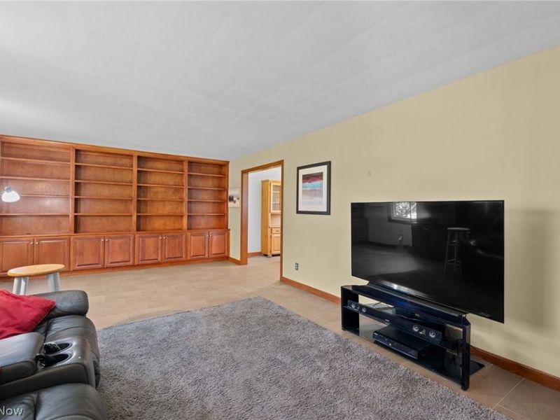 3020 Thunderbird Drive, Poland, OH 44514 Photo 9