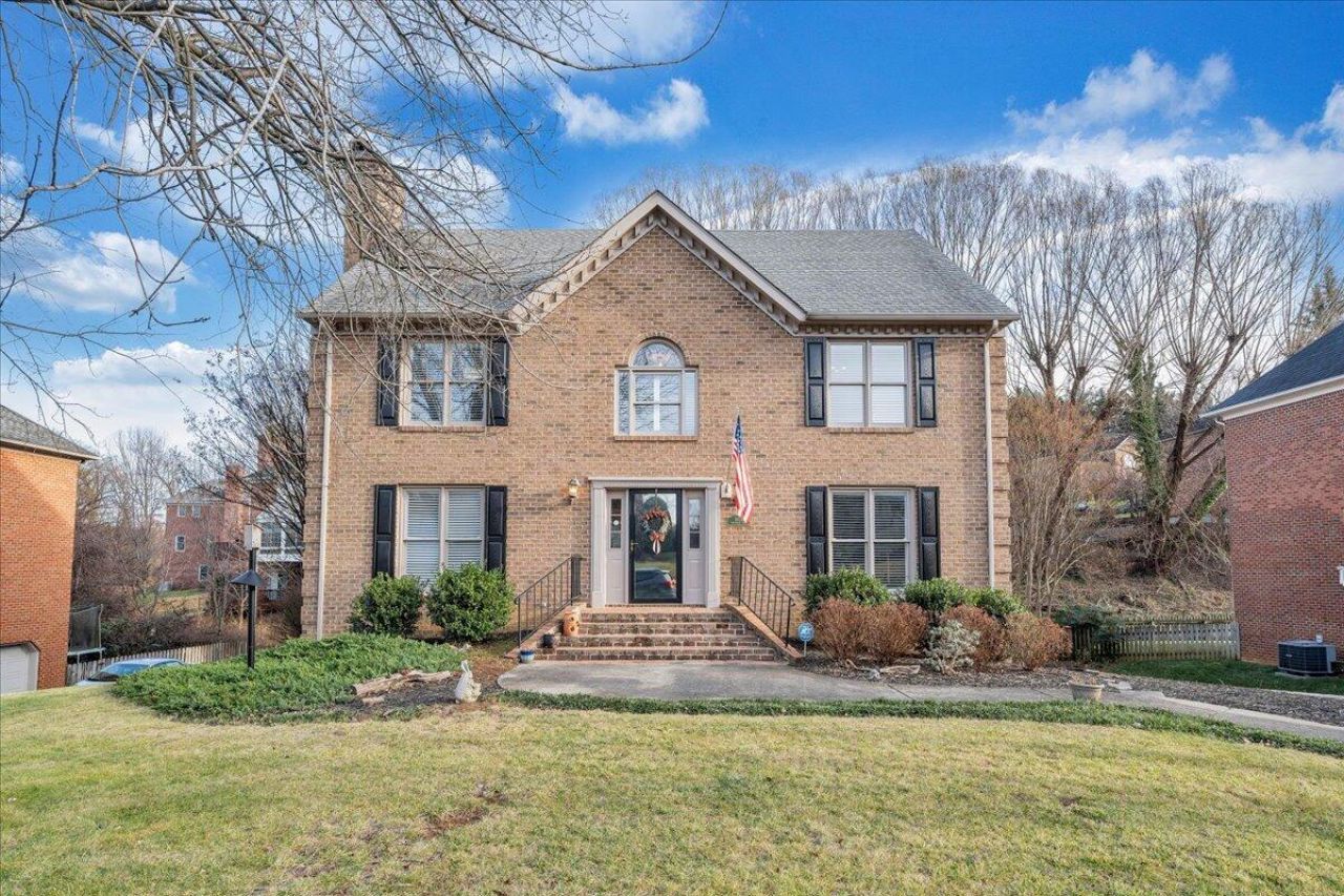 4434 Brentwood Ct, Roanoke, VA 24018 Main Photo
