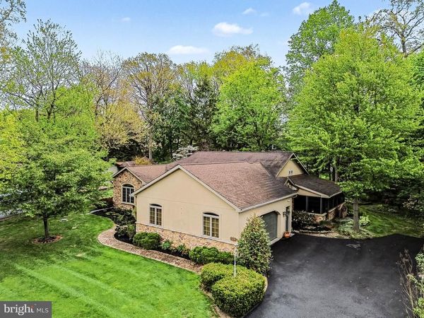 615 W 3RD AVENUE, LITITZ, PA 17543