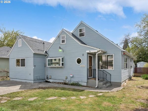 6102 SE KNAPP ST, Portland, OR 97206