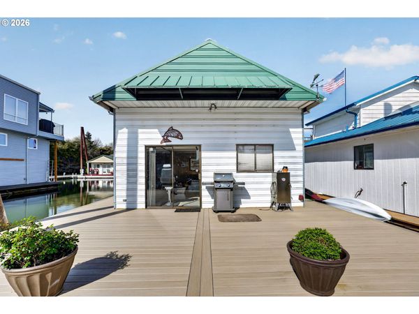 19609 NE Marine DR, Unit D3, Portland, OR 97230