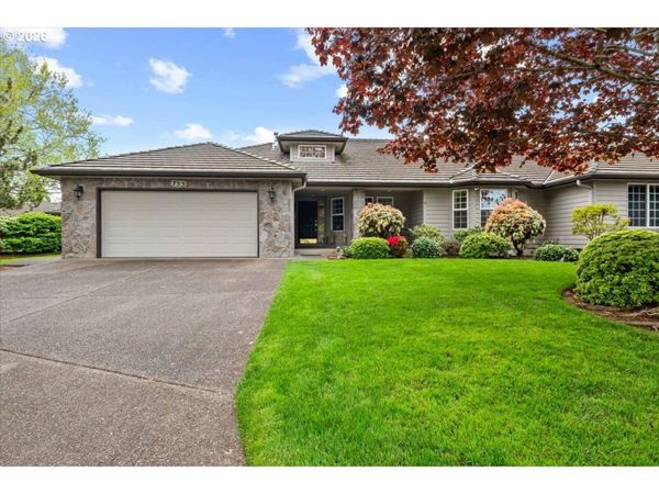 755 CASTLE PINES N DR, Keizer, OR 97303