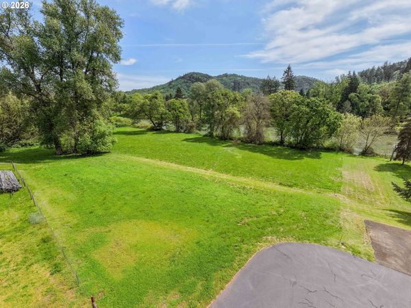 0 DEL RIO RD, Unit 2301, Roseburg, OR 97471