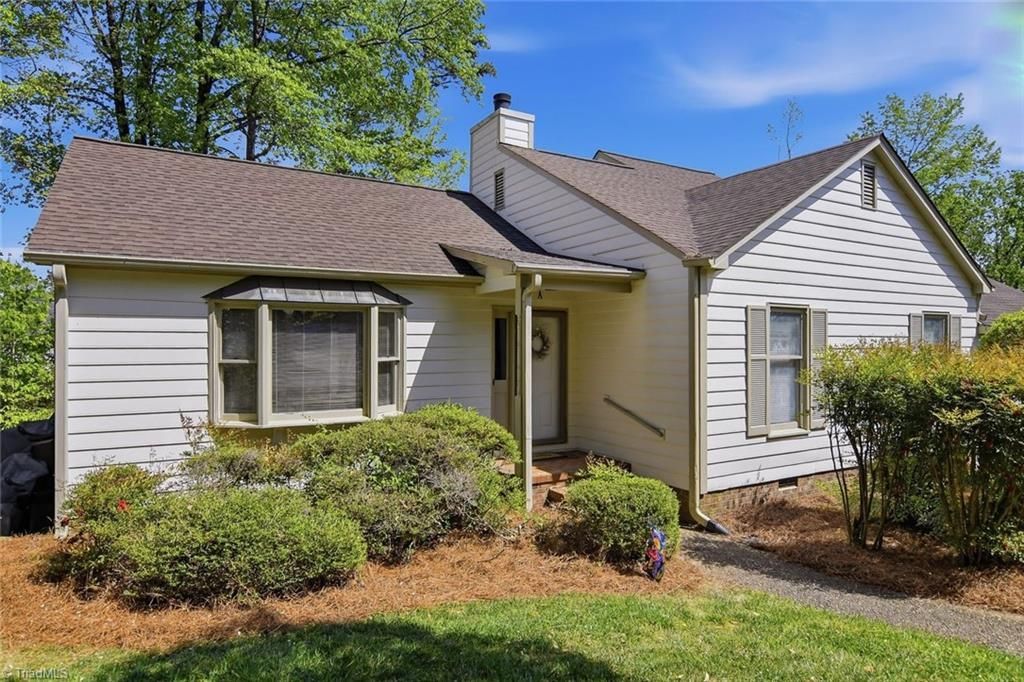 907 Chatfield Drive, Unit A, Jamestown, NC 27282 Main Photo