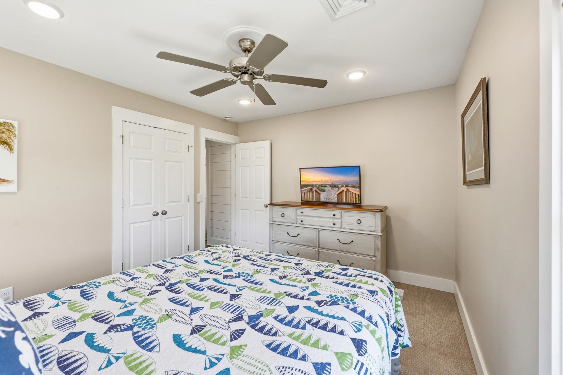 1607 Dolphin St. Photo 19