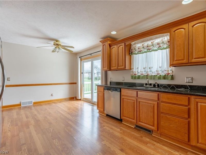 3804 Psolla Street NE, Canton, OH 44721 Photo 11