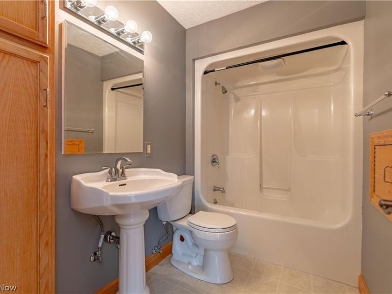 3804 Psolla Street NE, Canton, OH 44721 Photo 16