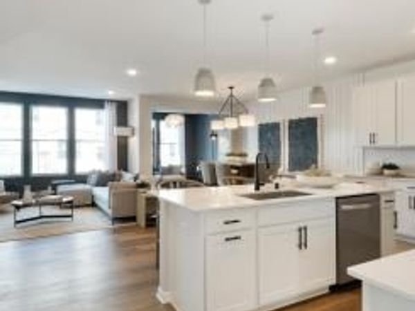 9228 Larimar Trail, Eden Prairie, MN 55347