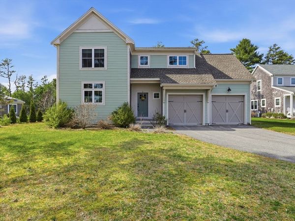 7 Green Ash Trl, Plymouth, MA 02360