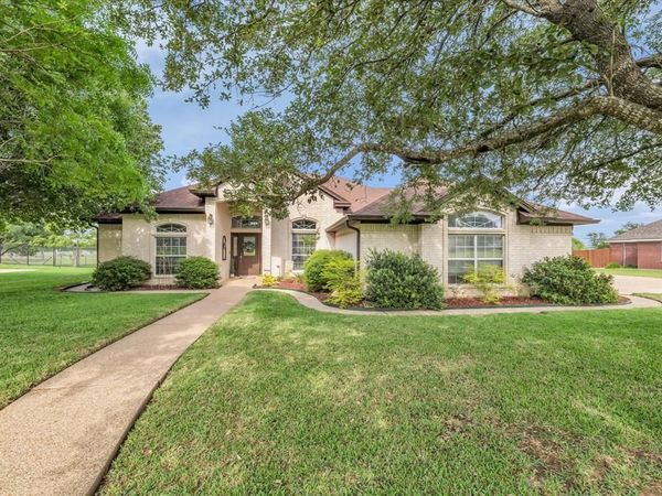482 Sunland Park , Robinson, TX 76706