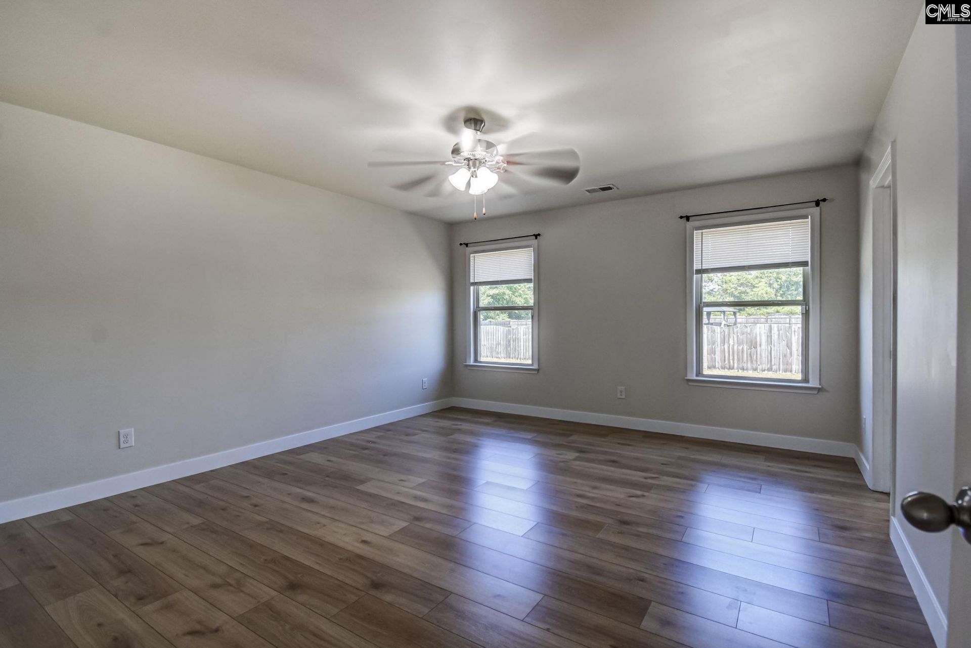 325 Harvester Loop  Photo 12