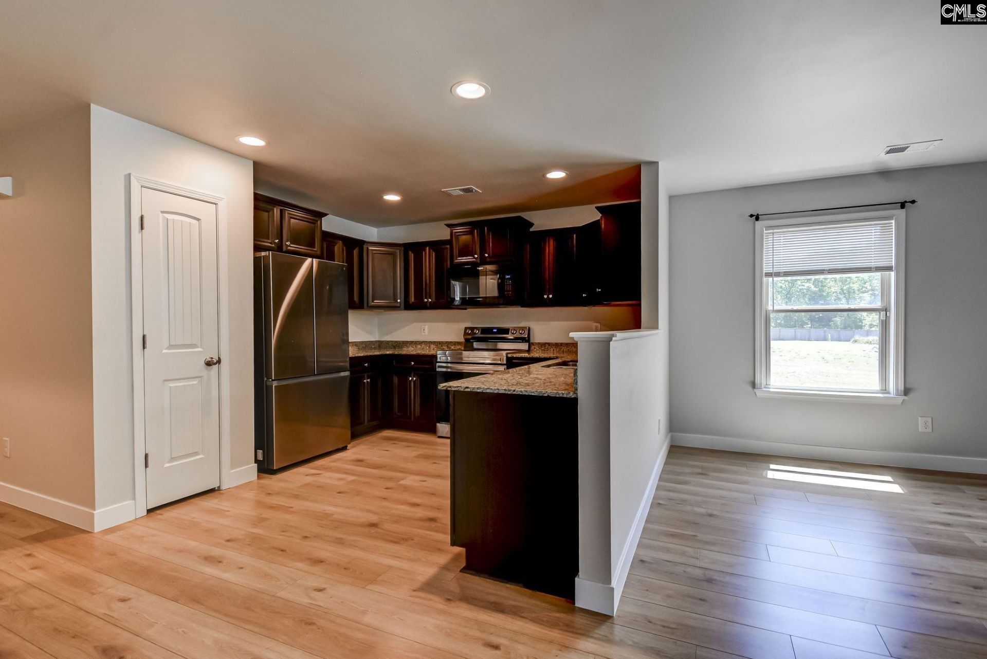 325 Harvester Loop  Photo 18