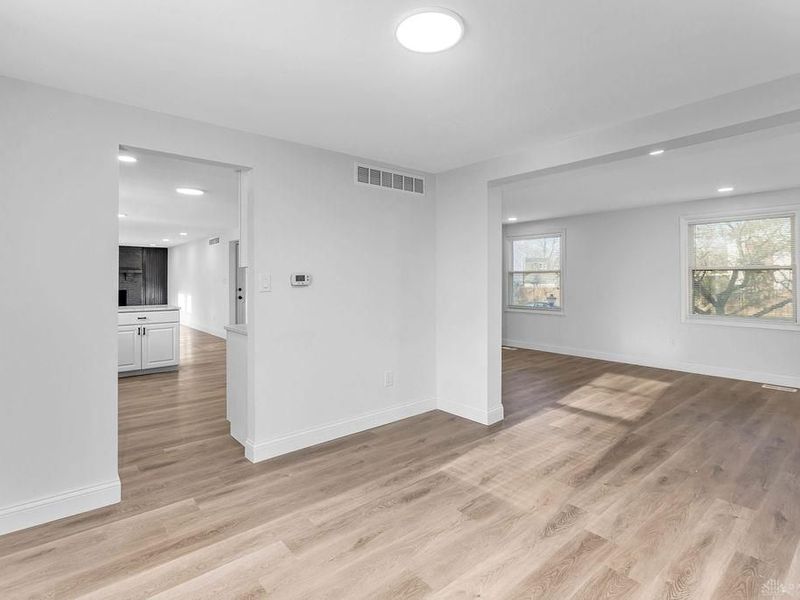 6701 Galaxie Drive, Dayton, OH 45415 Photo 10