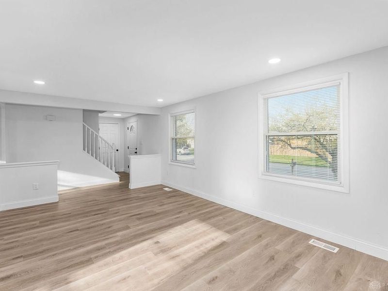 6701 Galaxie Drive, Dayton, OH 45415 Photo 7