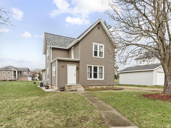 223 Hubbell Street, Marshall, WI 53559