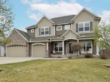 359 Riverside Circle, Anoka, MN 55303