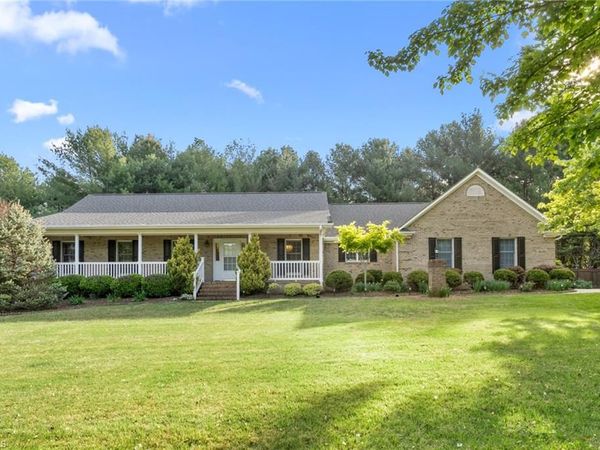 2636 Farmpond Court, Haw River, NC 27258