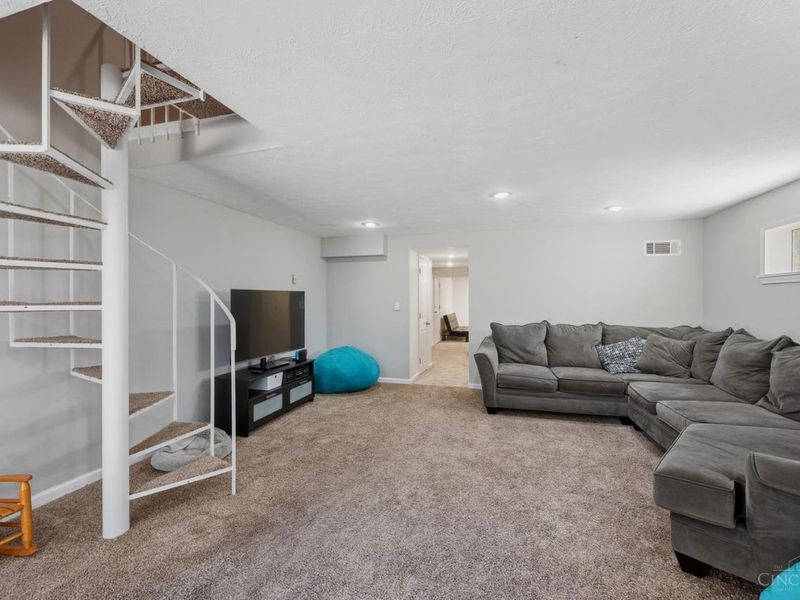 2853 Welge Lane, Cincinnati, OH 45248 Photo 36