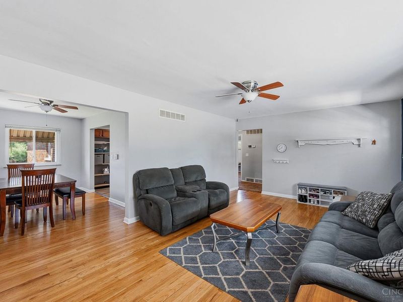 2853 Welge Lane, Cincinnati, OH 45248 Photo 8