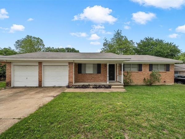 8718 Panther Drive, Woodway, TX 76712