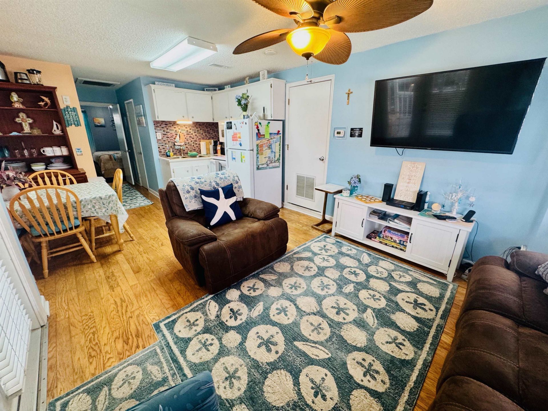 6001 - 5723 S Kings Hwy.  Photo 16