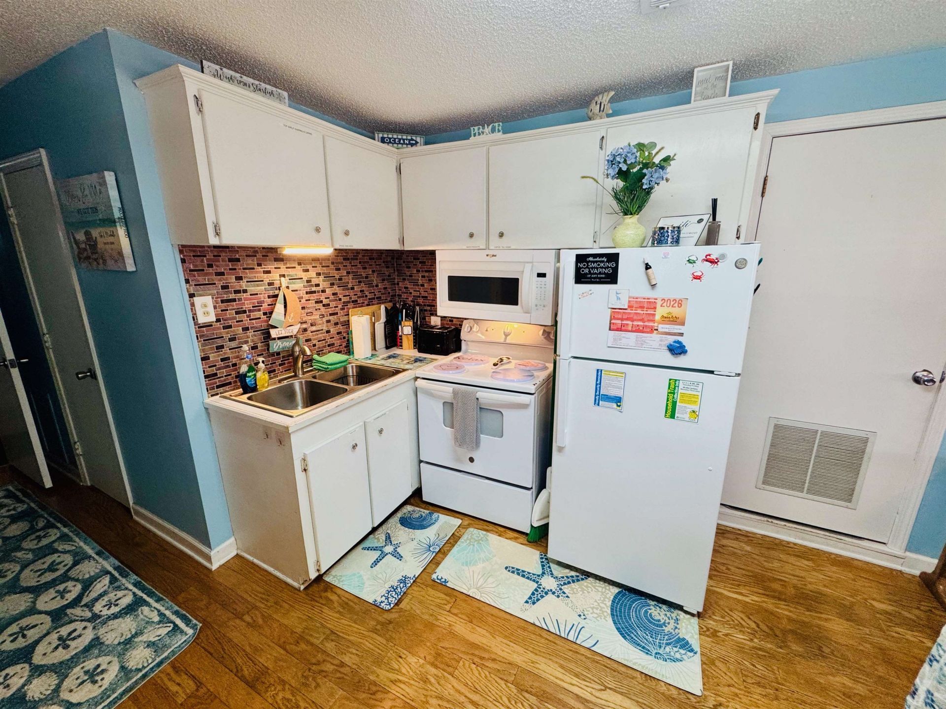 6001 - 5723 S Kings Hwy.  Photo 17