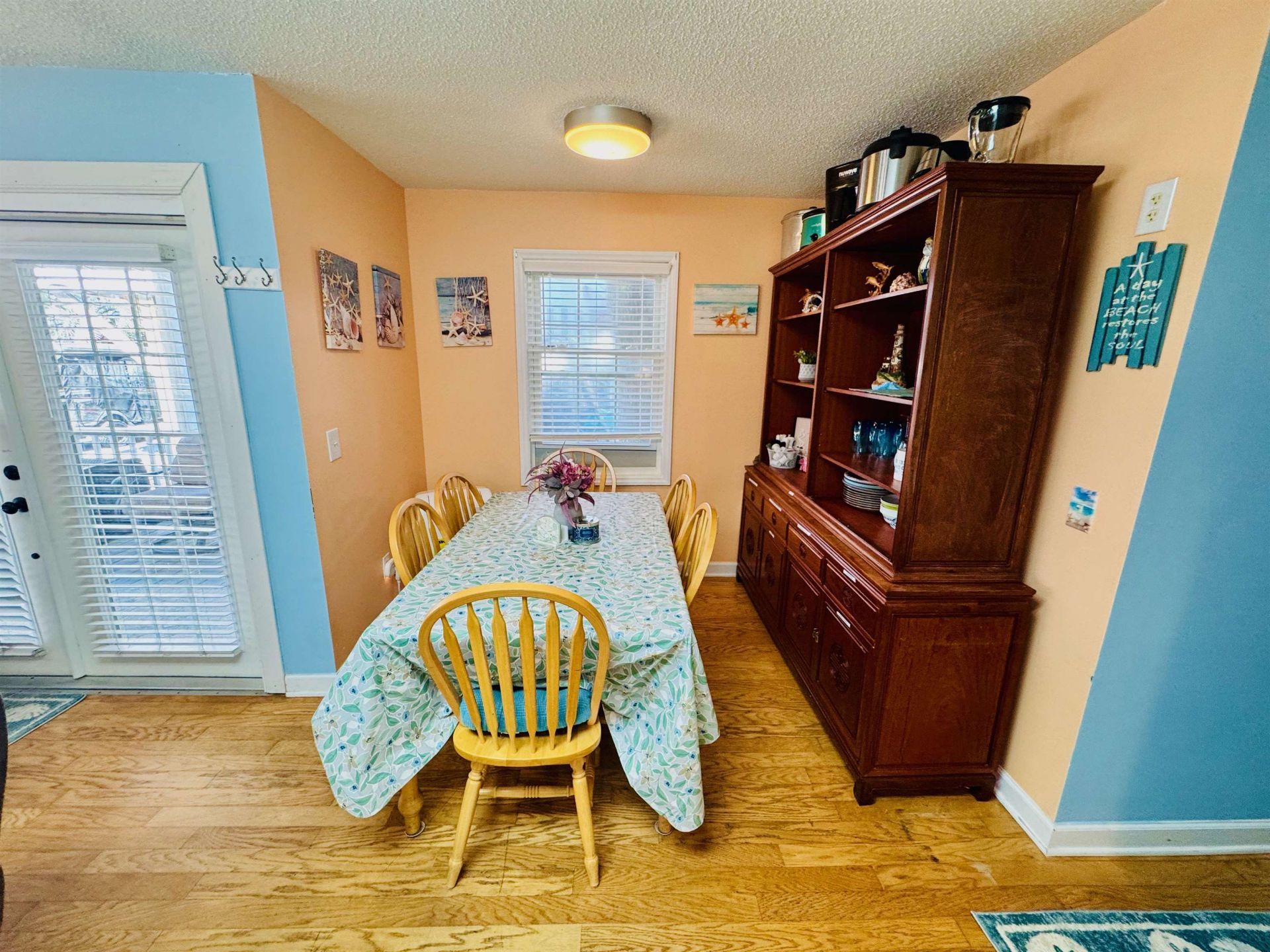 6001 - 5723 S Kings Hwy.  Photo 18