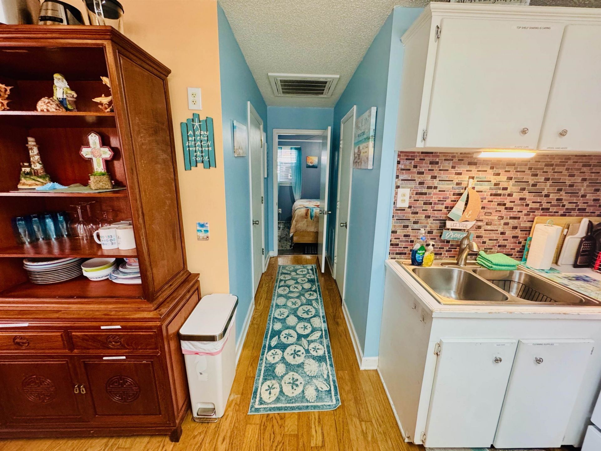 6001 - 5723 S Kings Hwy.  Photo 21