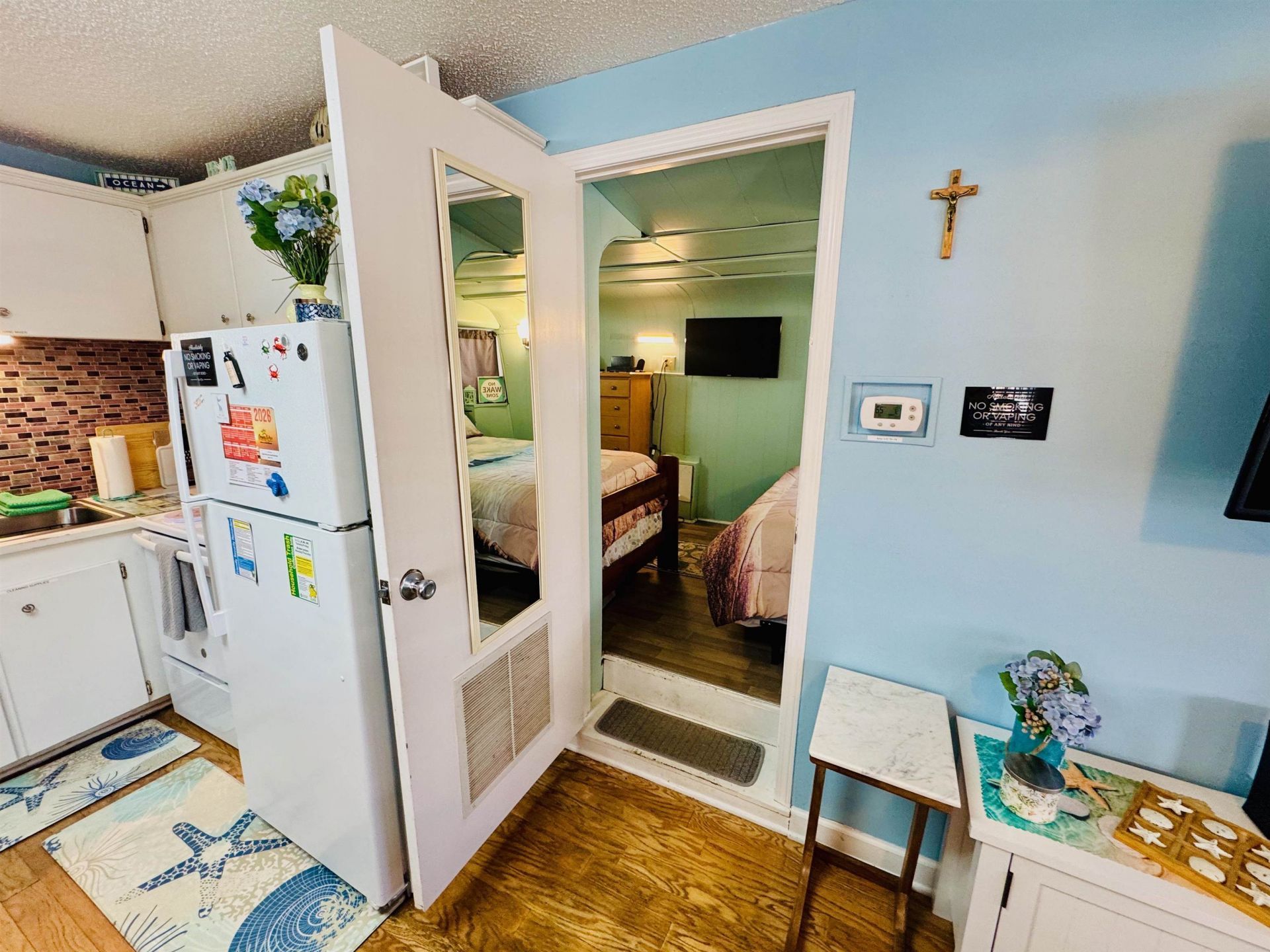 6001 - 5723 S Kings Hwy.  Photo 30