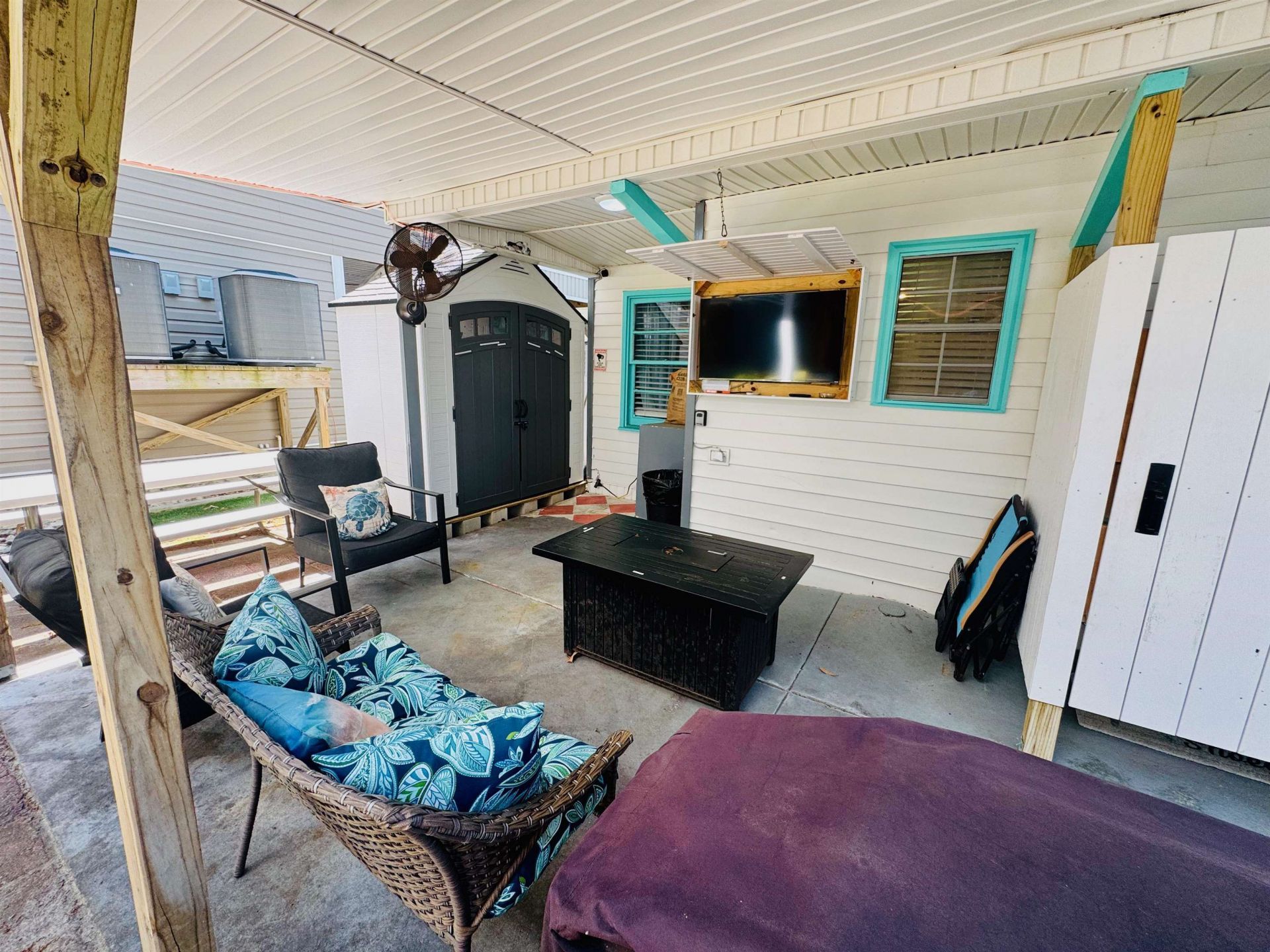 6001 - 5723 S Kings Hwy.  Photo 43