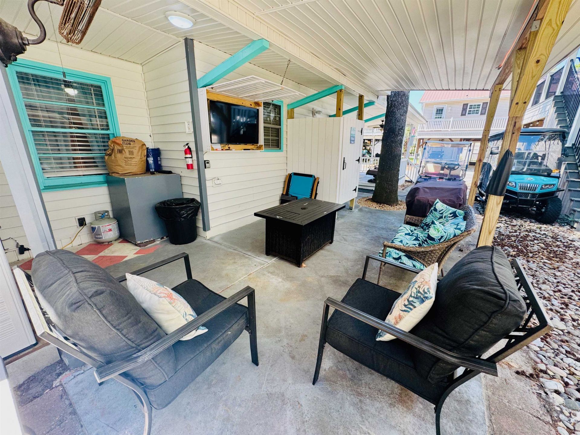 6001 - 5723 S Kings Hwy.  Photo 44