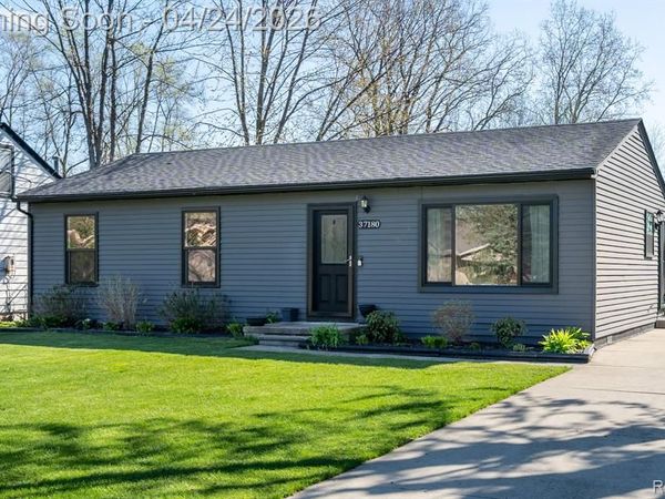 37180 Curwood Drive, Sterling Heights, MI 48310