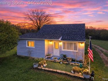 20796 Gibraltar Road, Brownstown Twp, MI 48183