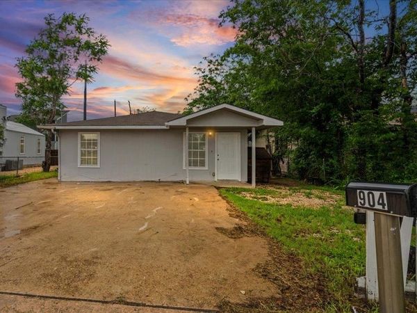 904 Montopolis DR , Austin, TX 78741