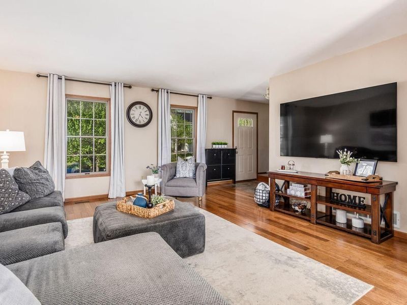 337 Holly Grove Road, Lewis Center, OH 43035 Photo 9