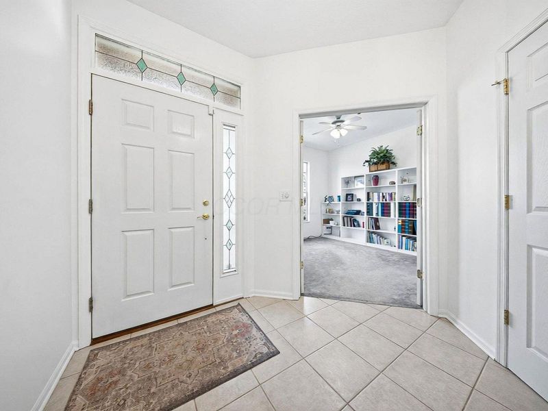 6067 Coventry Meadow Lane, Hilliard, OH 43026 Photo 2