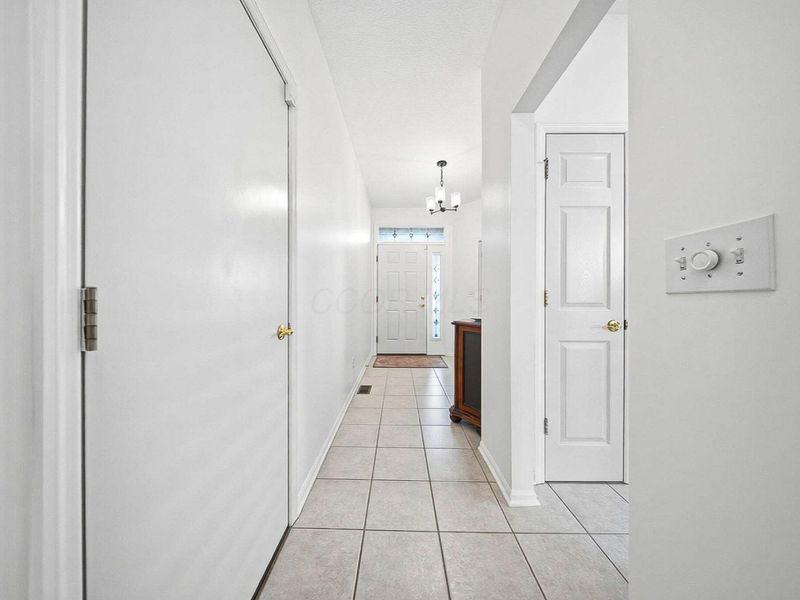 6067 Coventry Meadow Lane, Hilliard, OH 43026 Photo 8