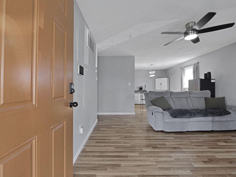 1976 Westfield Drive S, Columbus, OH 43223 Photo 5