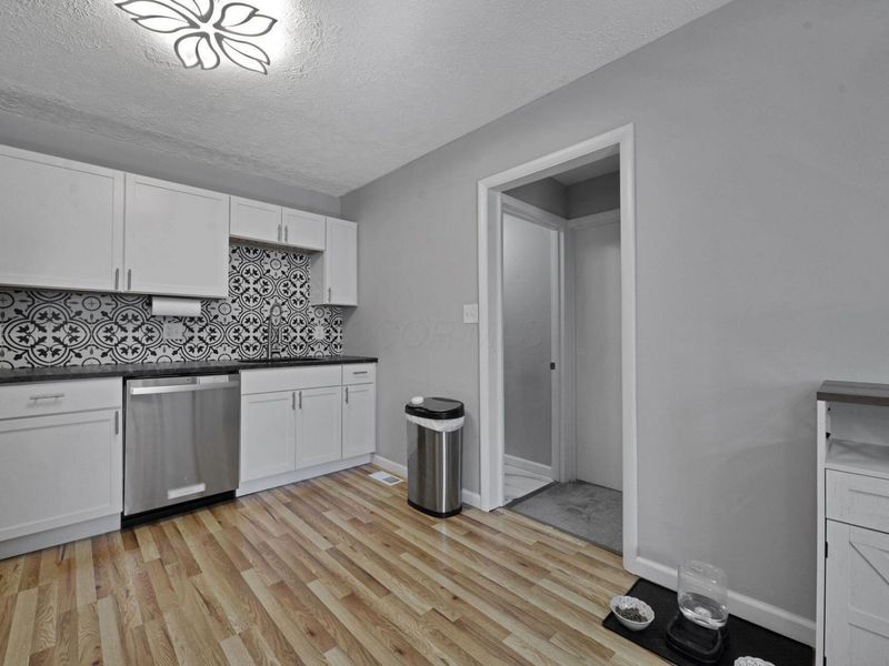 1976 Westfield Drive S, Columbus, OH 43223 Photo 8