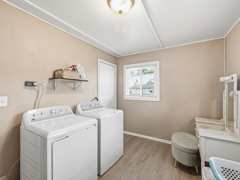 927 Daffodil Drive, Marion, OH 43302 Photo 12