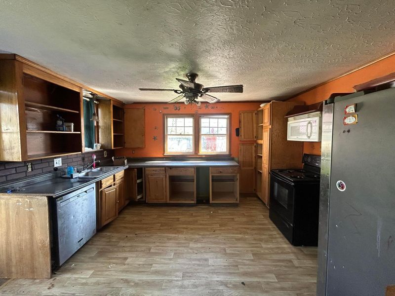 75 Elm Street , Roseville, OH 43777 Photo 12