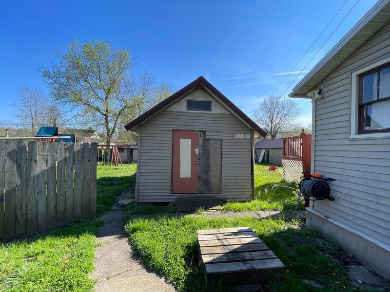 75 Elm Street , Roseville, OH 43777 Photo 7