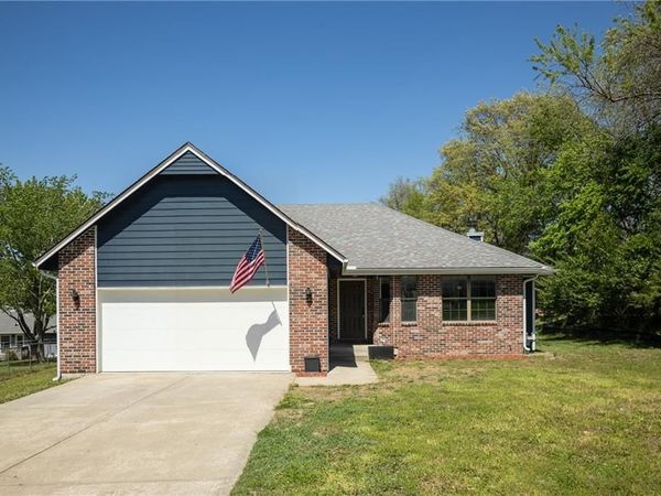 505 Mallory Court, Warrensburg, MO 64093