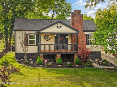 2704 Forestdale Ave, Knoxville, TN 37917