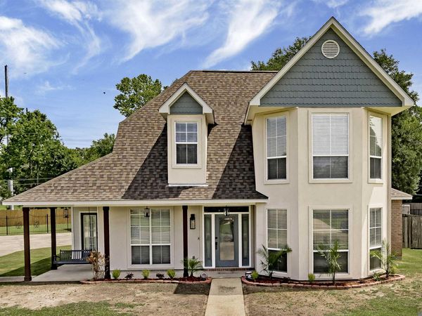 5801 N Snowden Dr, Baton Rouge, LA 70817